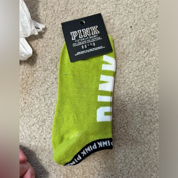 PINK Victoria's Secret Accessories - NWT NEW Victoria Secret VS PINK ankle socks OS ONE SIZE lime green